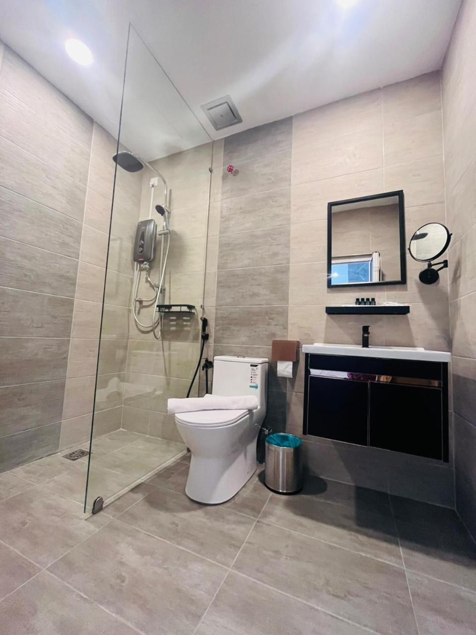 Frazel Heritage Hotel Алор Сетар Екстериор снимка